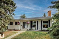 3607 118 ST NW  Edmonton, AB T6J 1W6
