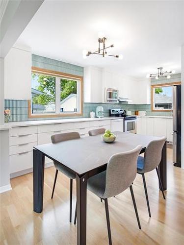 35 Roselawn Bay, Winnipeg, MB 