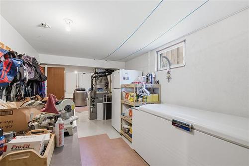 35 Roselawn Bay, Winnipeg, MB 