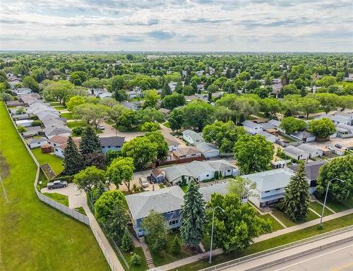 35 Roselawn Bay, Winnipeg, MB 