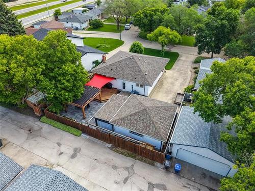 35 Roselawn Bay, Winnipeg, MB 