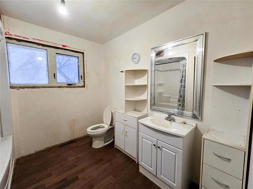 7087 22 Rd, Morris, MB 
