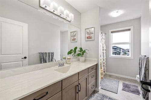 98 Red Sky Rd, Winnipeg, MB 