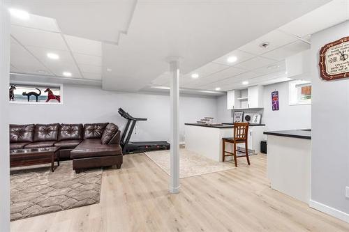 98 Red Sky Rd, Winnipeg, MB 
