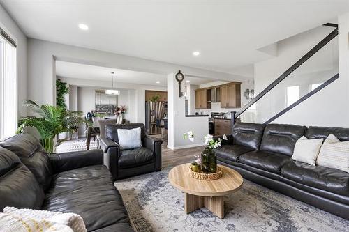 98 Red Sky Rd, Winnipeg, MB 