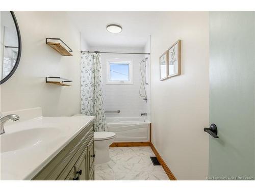 5247 Route 117, Baie-Sainte-Anne, NB 