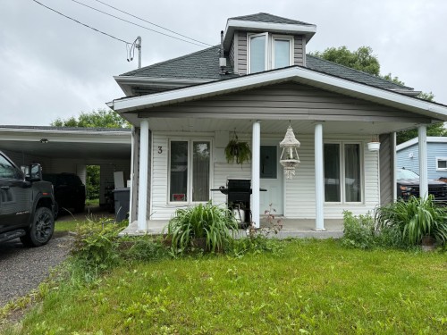 Façade - 3 Rue Langlois, Notre-Dame-Du-Nord, QC - Outdoor