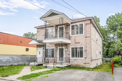 Façade - 251  - 253 Rue De Frontenac, Berthierville, QC 