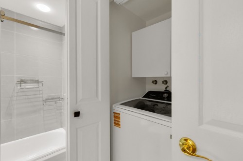 Salle de bains - 407-7 Rue St-Léandre, Saint-Jérôme, QC 