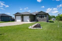 2220 Ash LANE  Ile Des Chenes, MB R0A 0T2