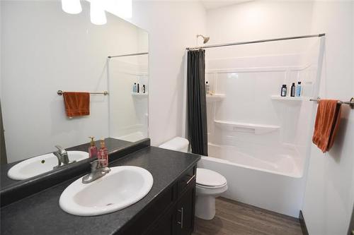 2220 Ash Lane, Ile Des Chenes, MB 