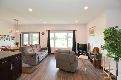 2220 Ash Lane, Ile Des Chenes, MB 