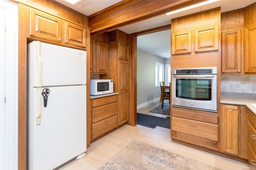 3056 Gibbins Rd, Duncan, BC 