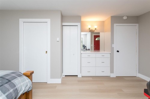 3056 Gibbins Rd, Duncan, BC 