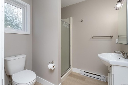 3056 Gibbins Rd, Duncan, BC 