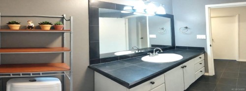 #302-30 Cavan St, Nanaimo, BC 