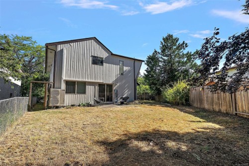 1871 Fairburn Dr, Saanich, BC 