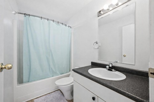 #4-1535 Dingwall Rd, Courtenay, BC 