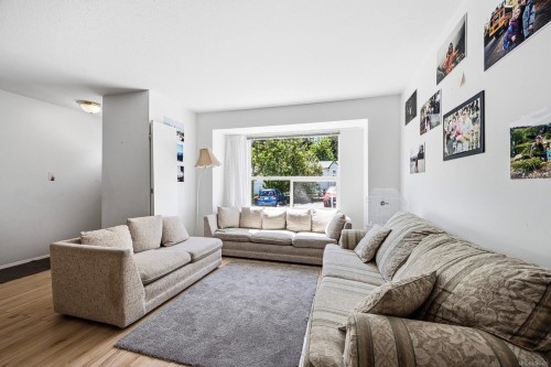 #4-1535 Dingwall Rd, Courtenay, BC 