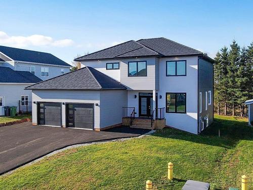 7 Maple Leaf Row, Stratford, PE 