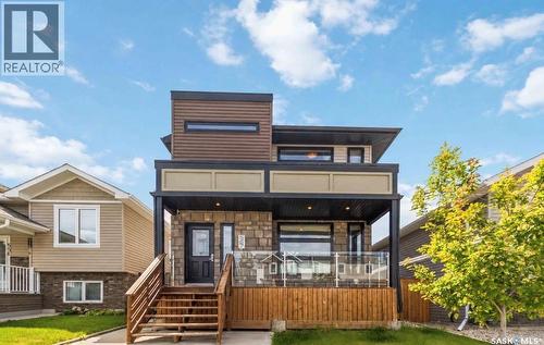 527 Kloppenburg CRESCENT  Saskatoon, SK S7W 0P1