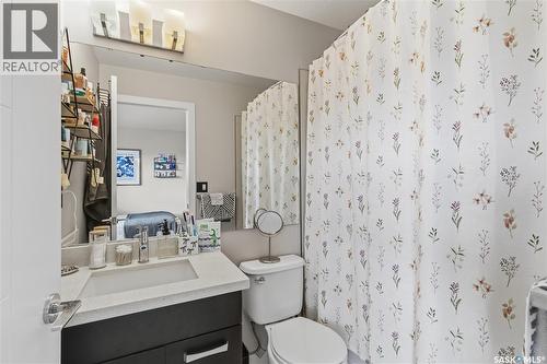 527 Kloppenburg Crescent, Saskatoon, SK 