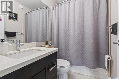527 Kloppenburg Crescent, Saskatoon, SK 