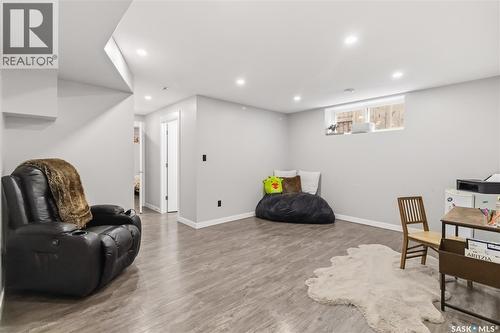 527 Kloppenburg Crescent, Saskatoon, SK 