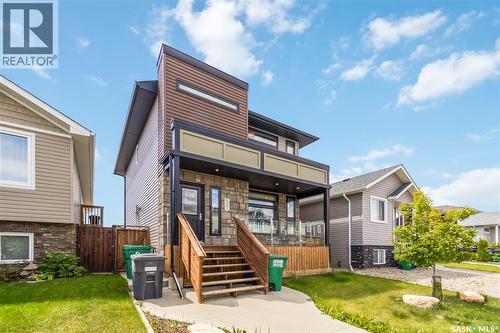 527 Kloppenburg Crescent, Saskatoon, SK 