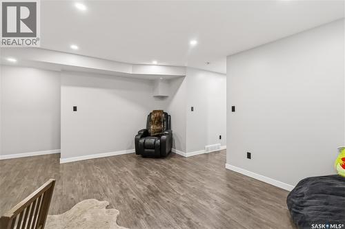 527 Kloppenburg Crescent, Saskatoon, SK 