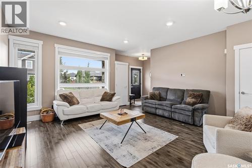 527 Kloppenburg Crescent, Saskatoon, SK 