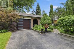 803 RODNEY COURT Oshawa (Centennial), ON L1G 6V6