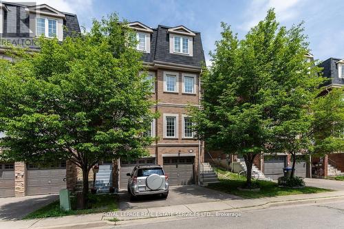 49 - 435 HENSALL CIRCLE  Mississauga, ON L5A 4P1