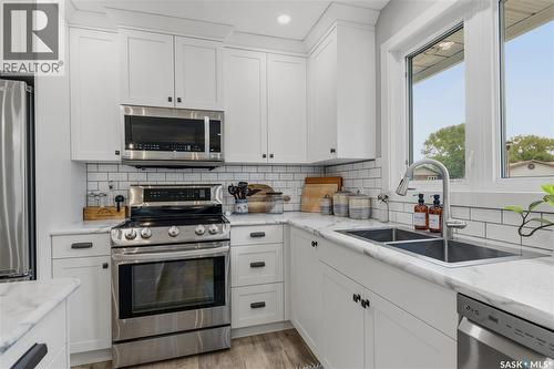 102 Plaxton Place, Regina Beach, SK 