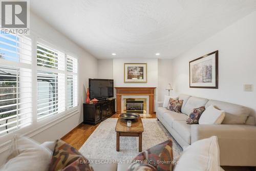 11 Gabriele Court, Hamilton, ON 