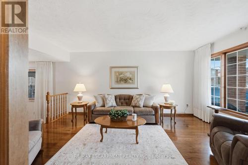 11 Gabriele Court, Hamilton, ON 