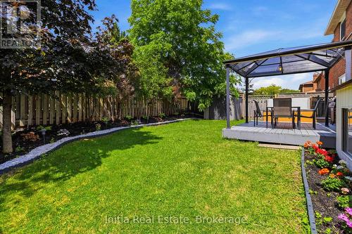 Landscaped Backyard - 2014 Golden Briar Trail, Oakville, ON 