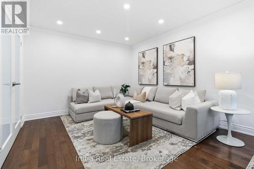 Living Room - 2014 Golden Briar Trail, Oakville, ON 