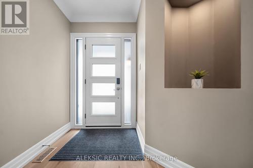 33 Hillpath Crescent, Brampton, ON 