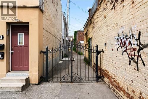 20 Barton Street, Hamilton, ON 