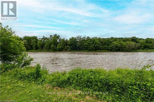 551 East River Road, Brant, ON 