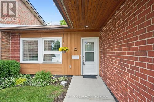 32 Cardinal Mindszenty Boulevard, Hamilton, ON 