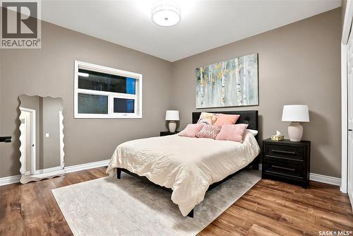 306 Saskatchewan Crescent E, Saskatoon, SK 