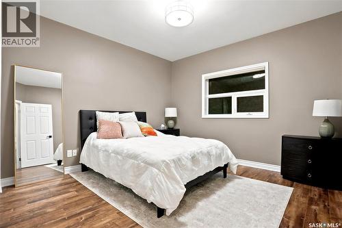 306 Saskatchewan Crescent E, Saskatoon, SK 