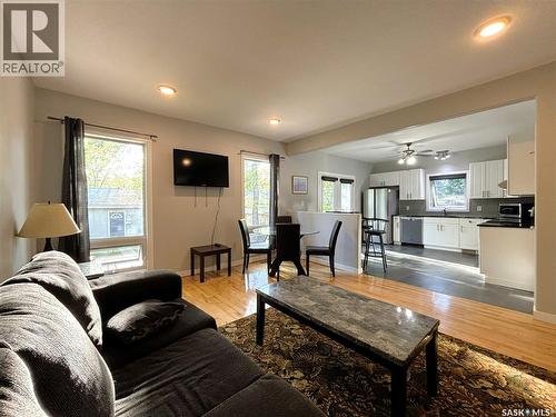 819 5Th Avenue N, Saskatoon, SK 