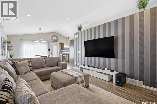 351 Kolynchuk Manor, Saskatoon, SK 