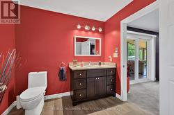 11-8 x 8-2 VERY WELL LIT WITH TOWEL/LINEN CLOSET - 