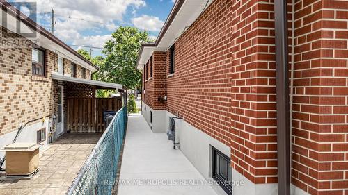 62 Davelayne Road, Toronto, ON 