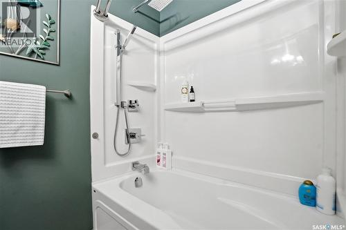 154 Mount Allison Crescent, Saskatoon, SK 