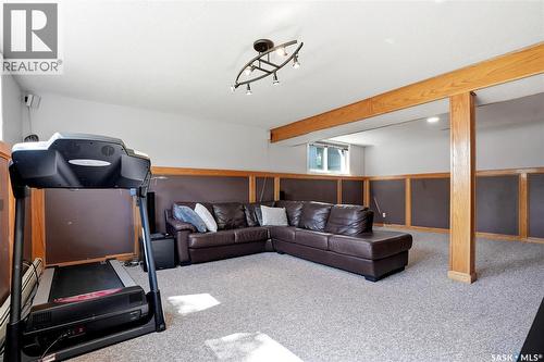 154 Mount Allison Crescent, Saskatoon, SK 